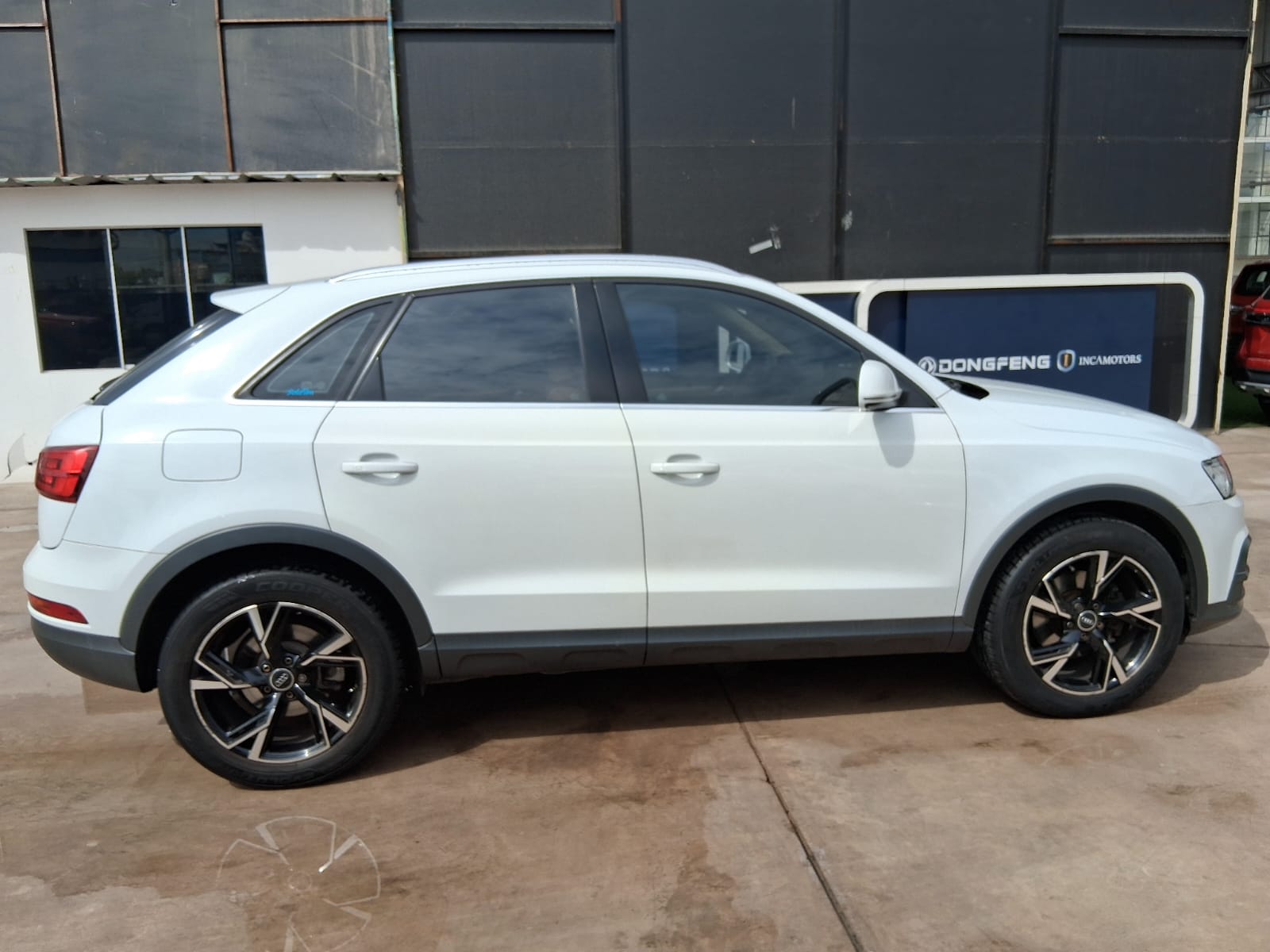 AUDI Q3