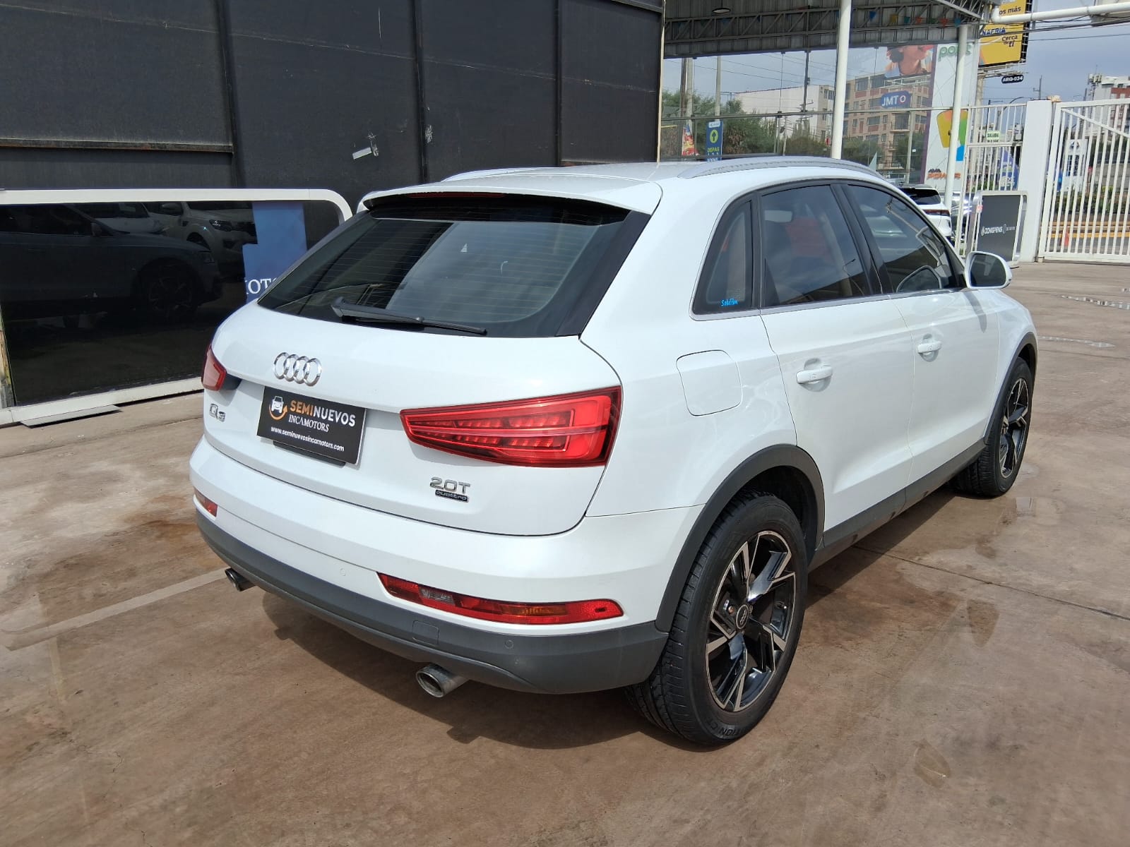 AUDI Q3