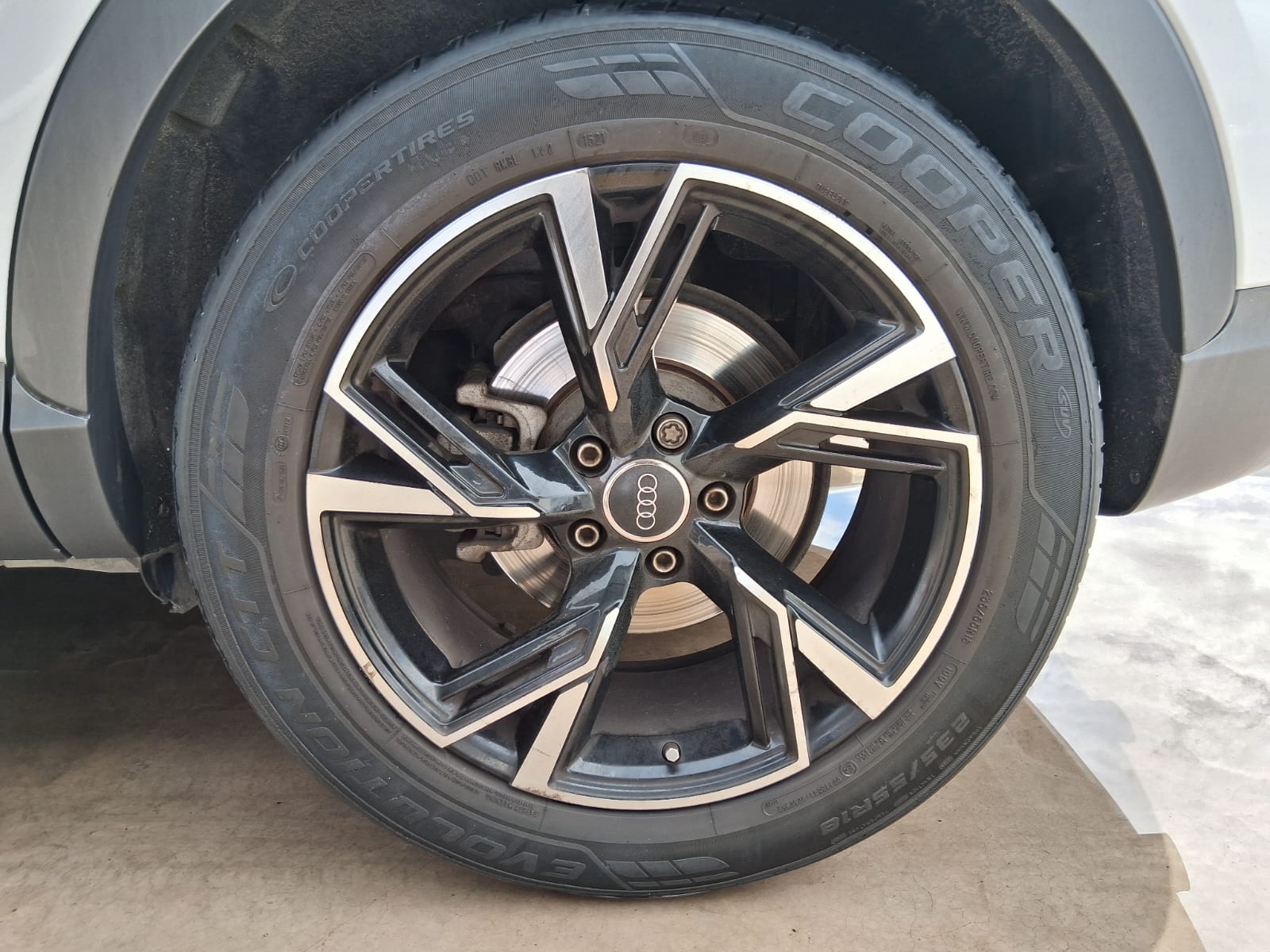 AUDI Q3