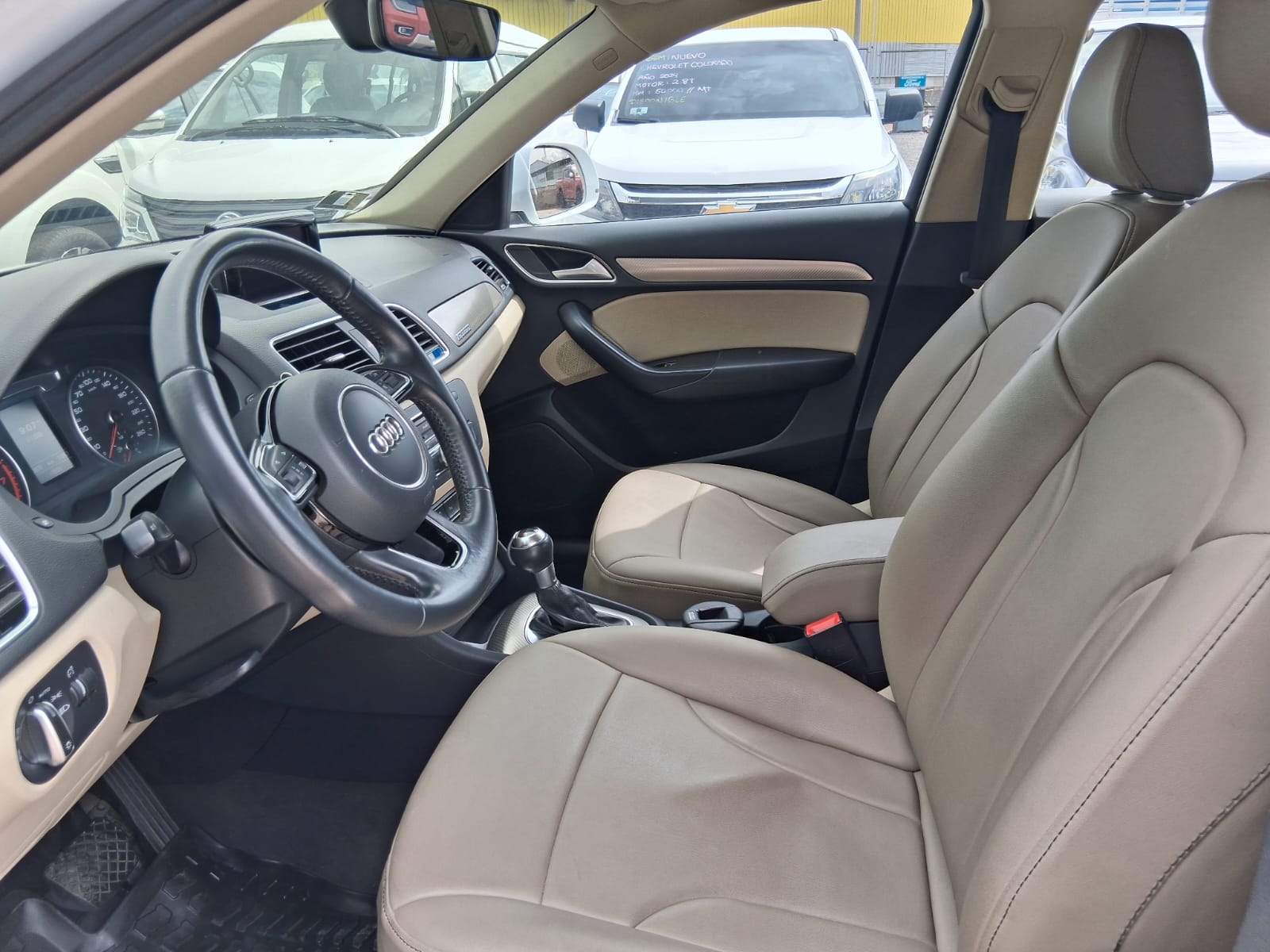 AUDI Q3