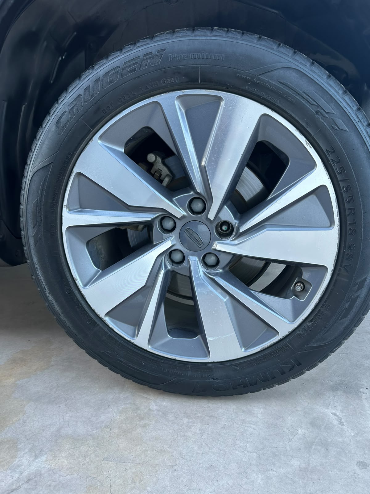 GEELY OKAVANGO