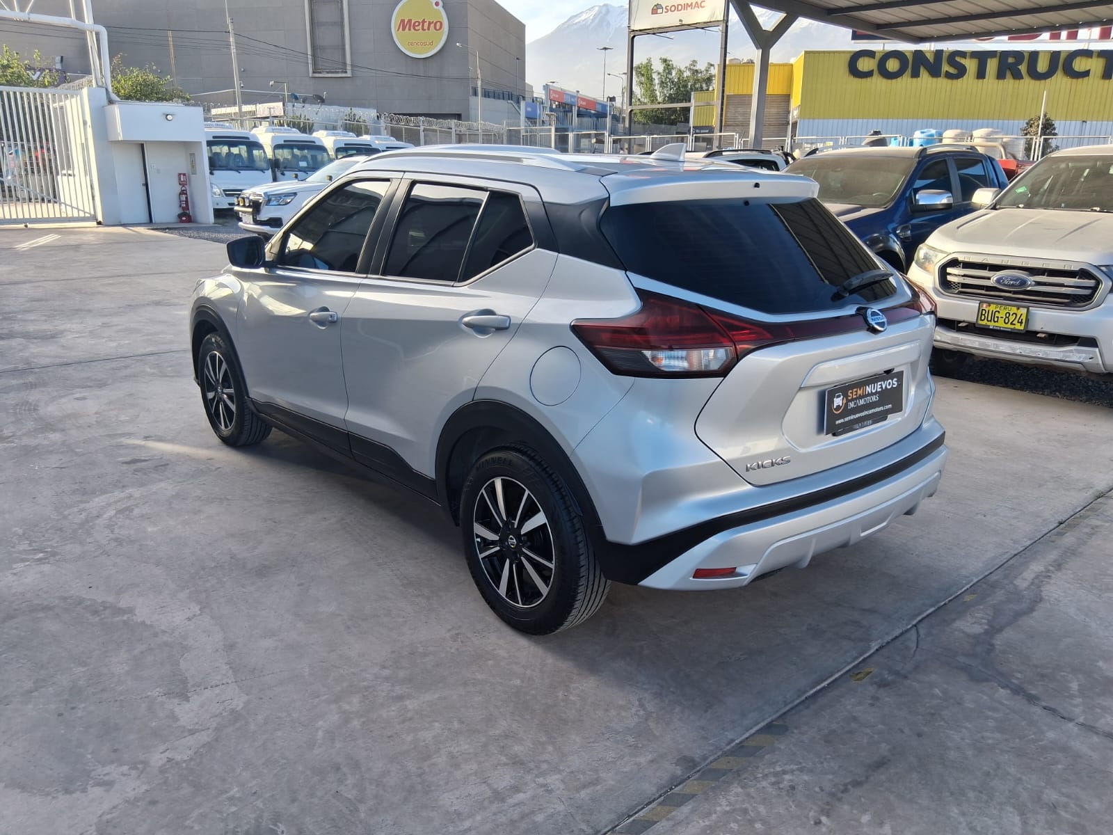NISSAN KICKS