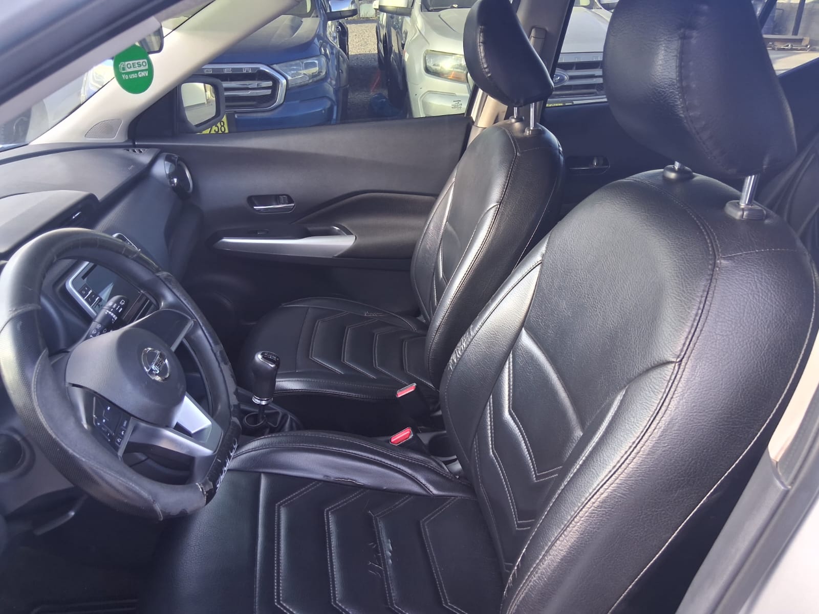 NISSAN KICKS