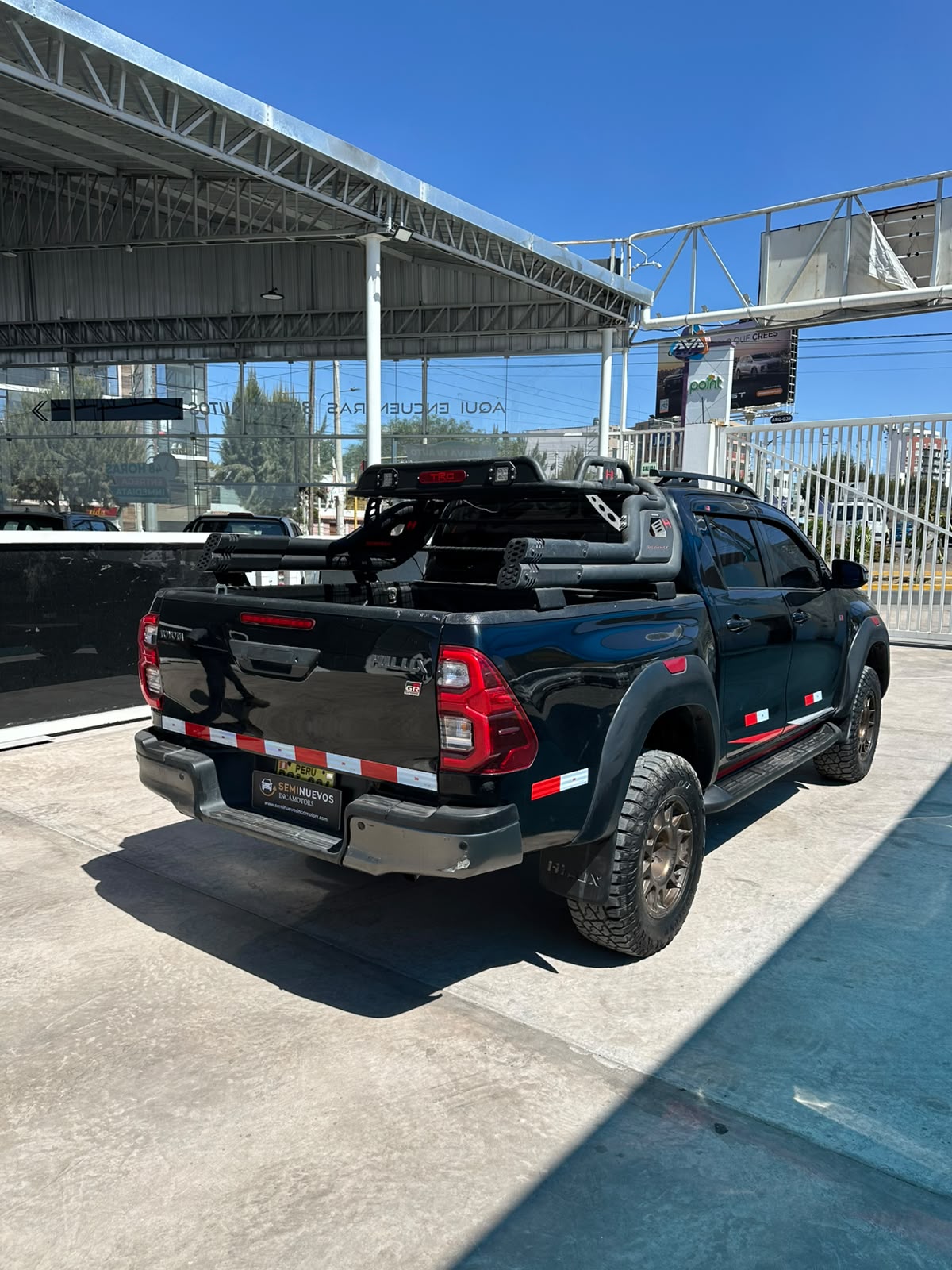 TOYOTA HILUX